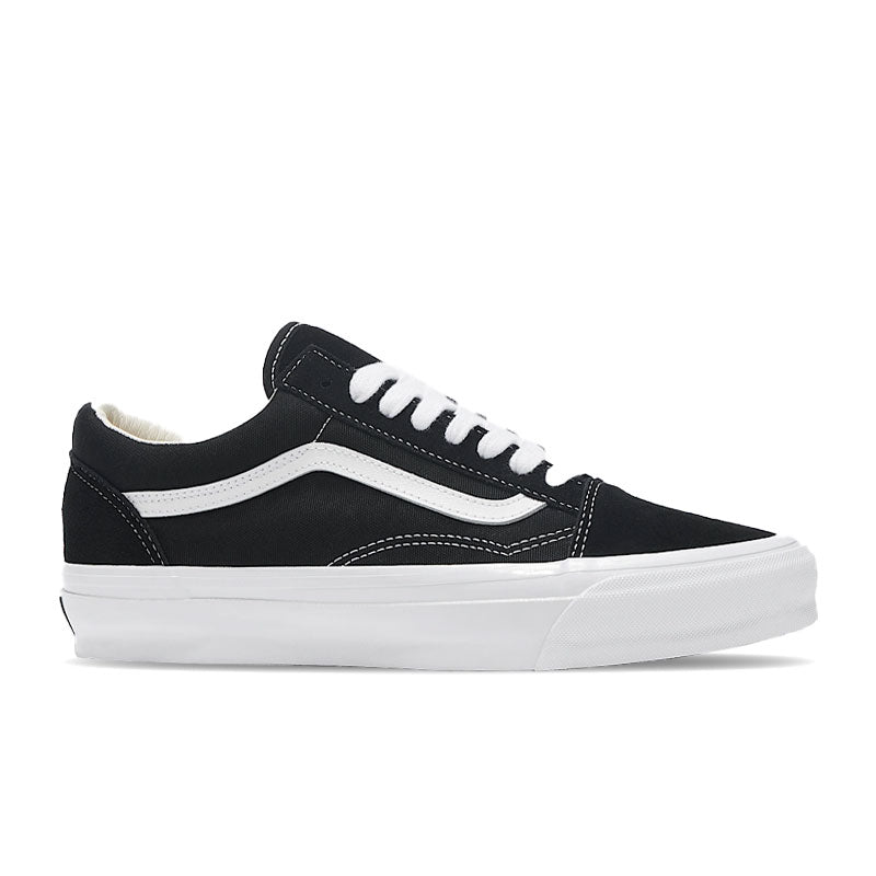 VANS Old Skool Shoe Black / White VN000CQDBA2