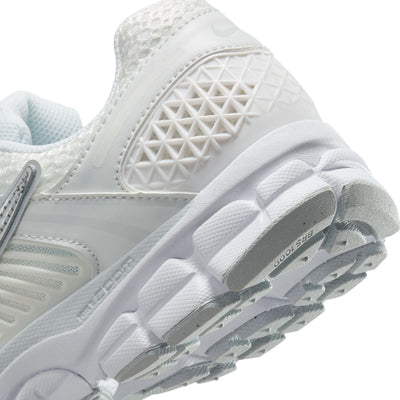 Women's Nike Zoom Vomero 5 White/metallic Silver-summit White HF7723-100