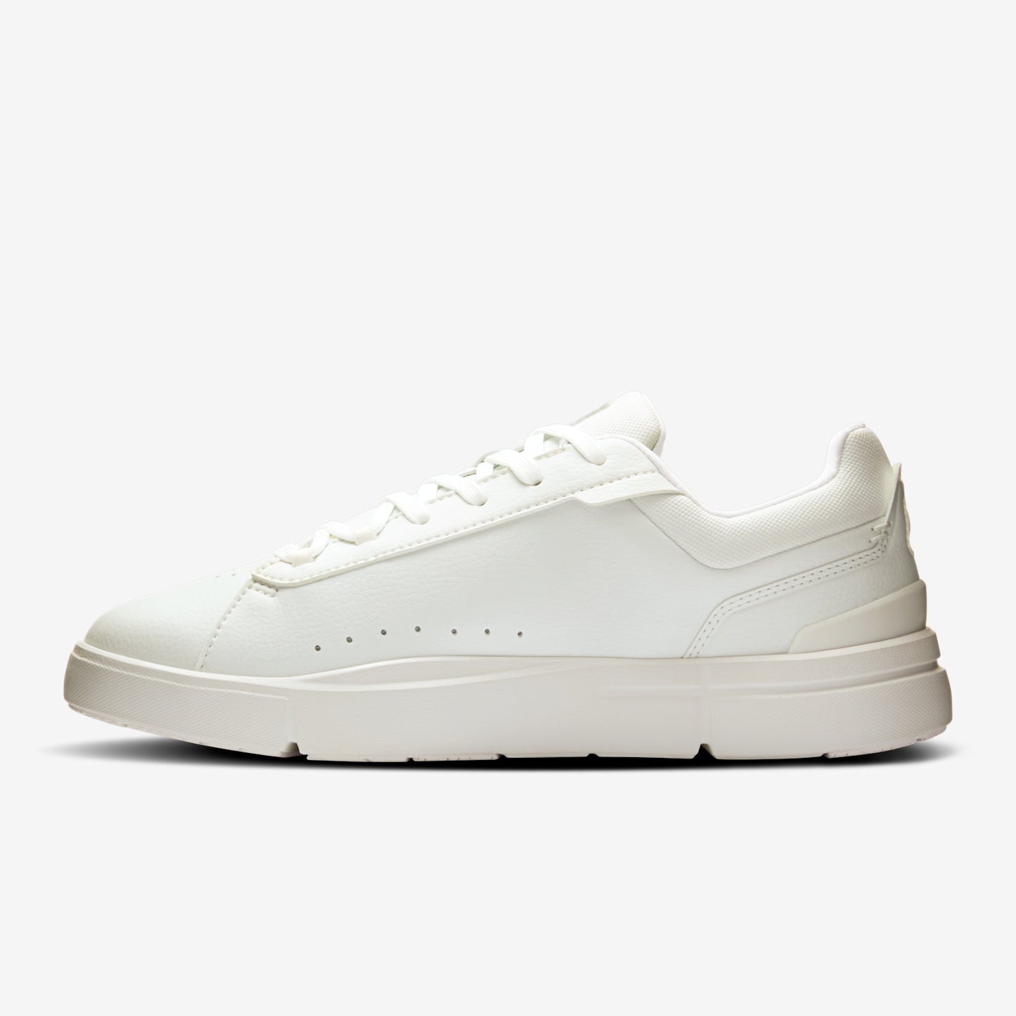 On The Roger Advantage 2 Women's Shoes Color: White/White Style: 3WF30391200