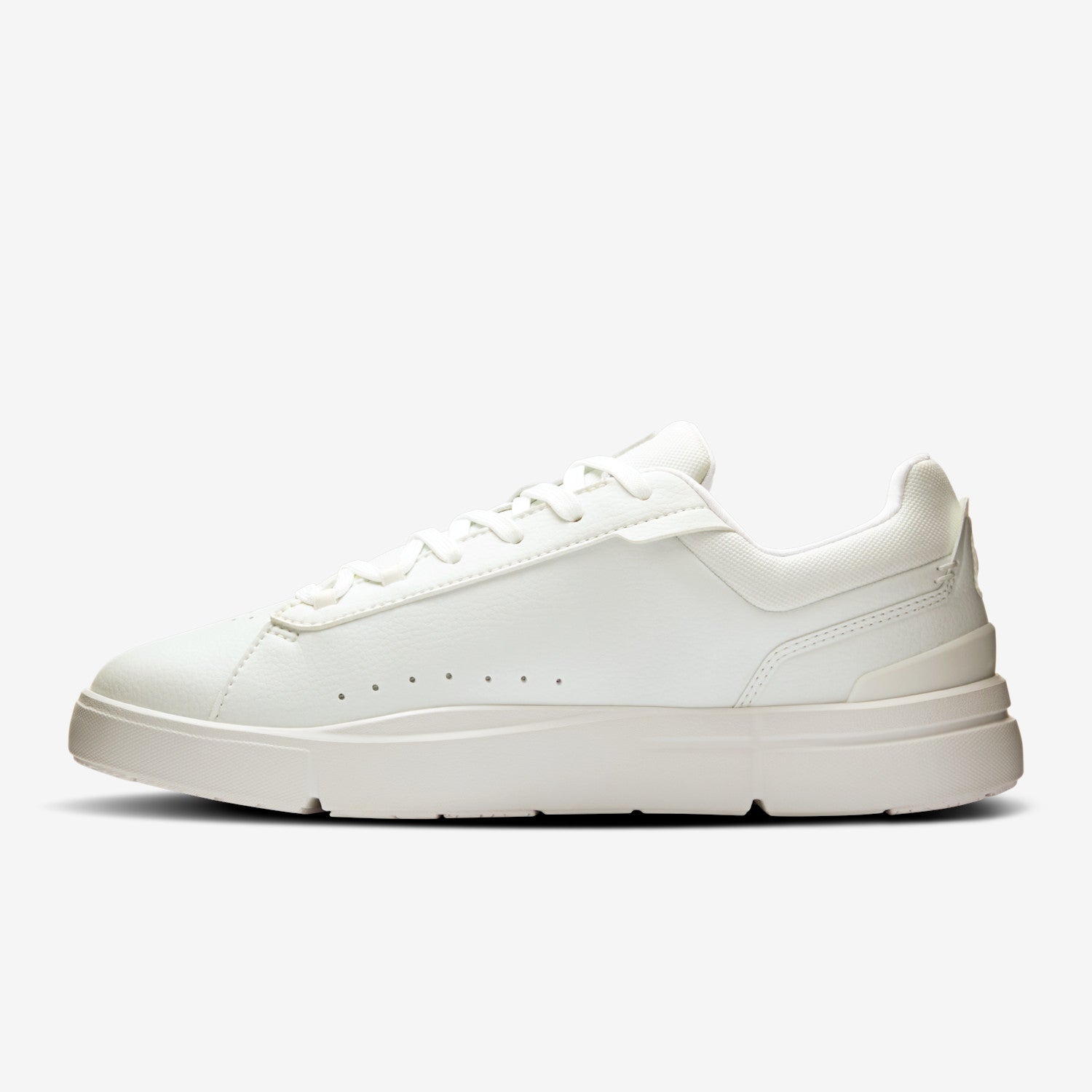 On The Roger Advantage 2 Women's Shoes Color: White/White Style: 3WF30391200