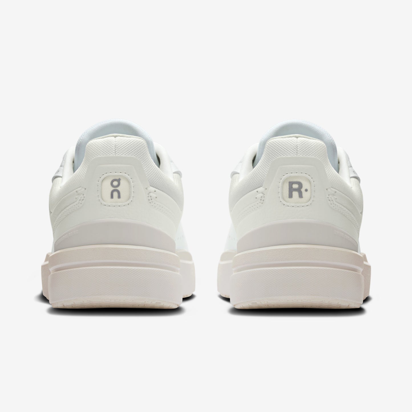 On The Roger Advantage 2 Women's Shoes Color: White/White Style: 3WF30391200