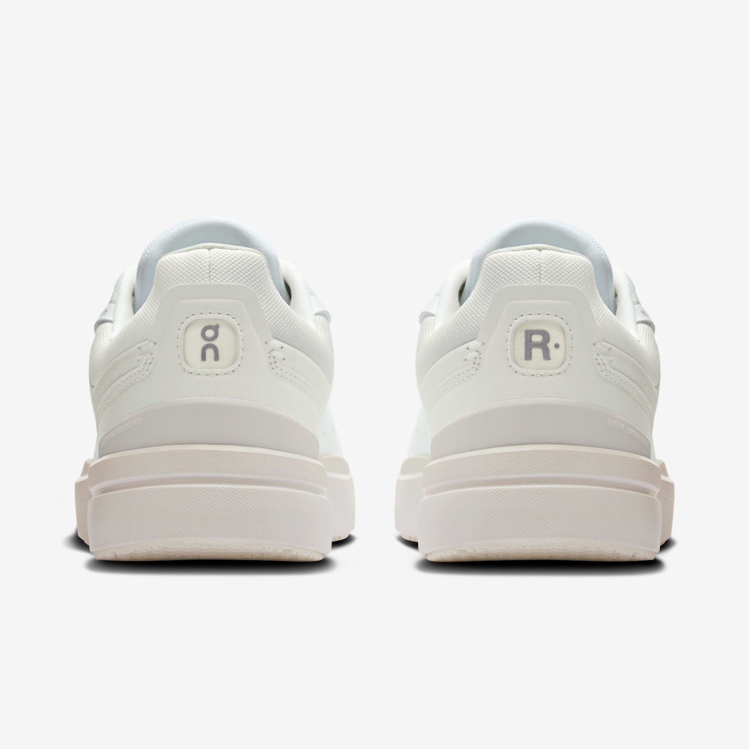 On The Roger Advantage 2 Women's Shoes Color: White/White Style: 3WF30391200