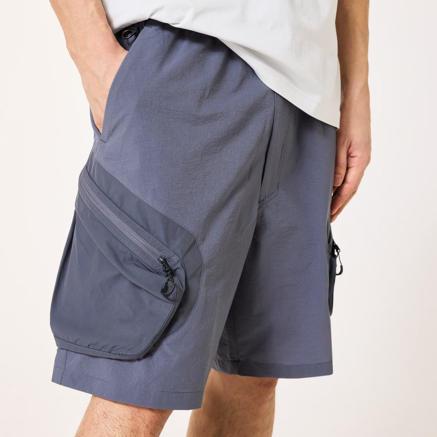 OAKELY FGL FACTOR SHORTS 6.0 GRAY DUST FOA408818