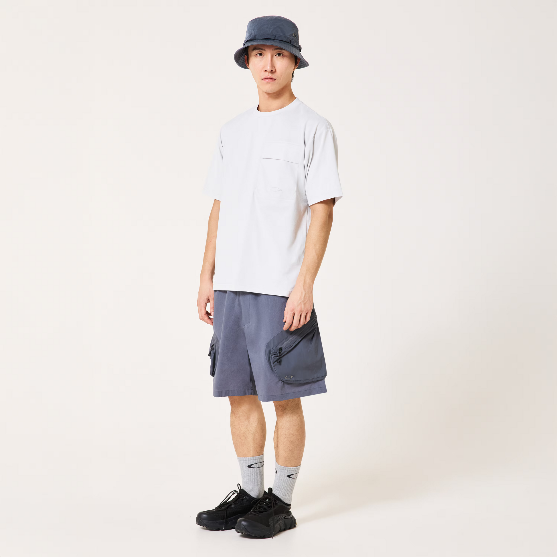 OAKELY FGL FACTOR SHORTS 6.0 GRAY DUST FOA408818