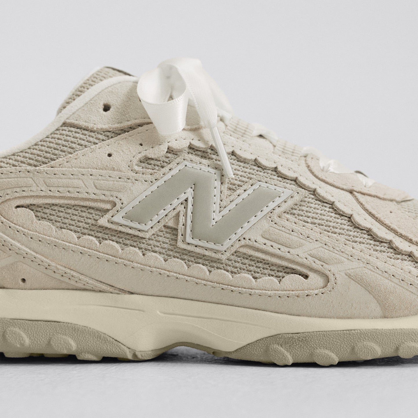 New Balance 204L Sea Salt with Linen Style: U204L2SZ