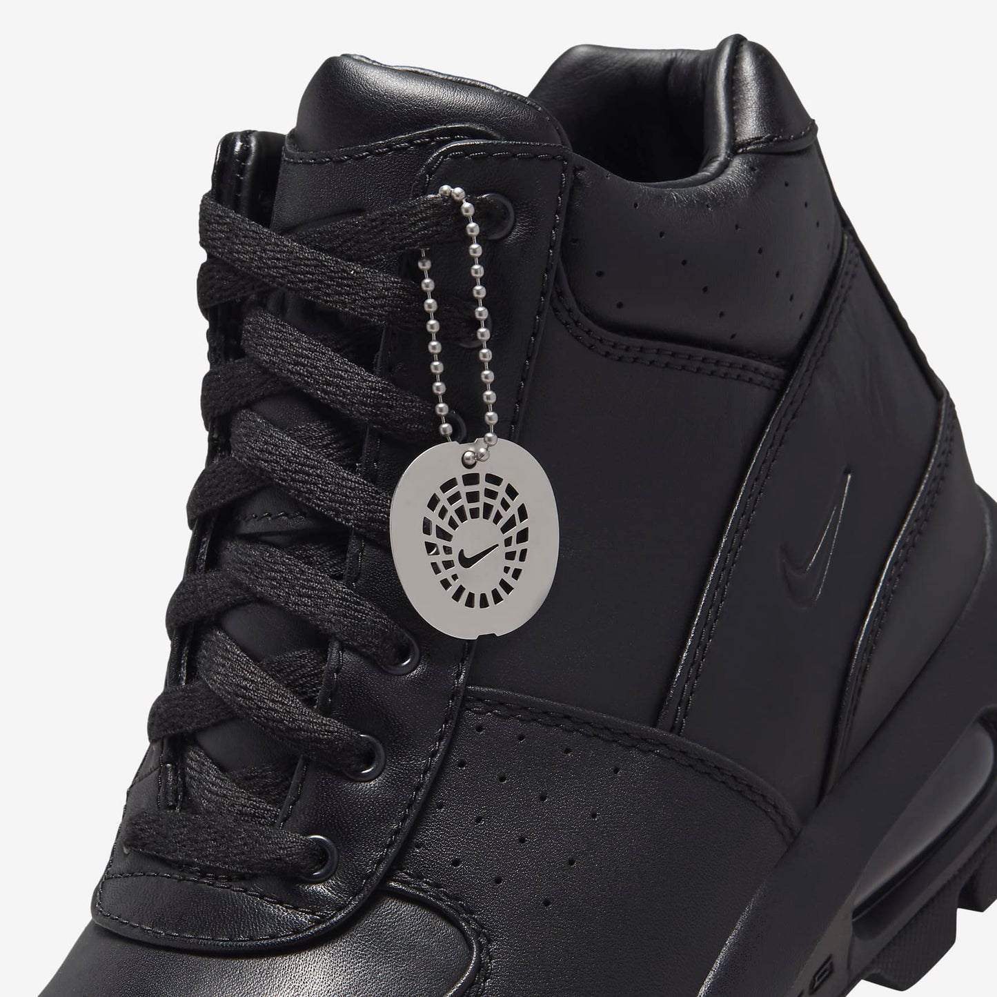 Nike Air Max Goadome Men's Boots Color: Black/Black-Black Style: 865031-009